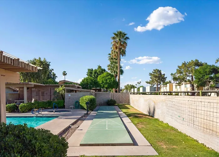 Wild Wild West Foosball Fire Pit & Shared Pool Holiday home Scottsdale
